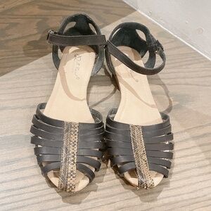 Black Summer Sandals